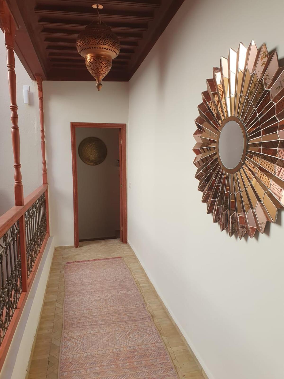 Le Singe Rose Bed & Breakfast Marrakesh Exterior photo