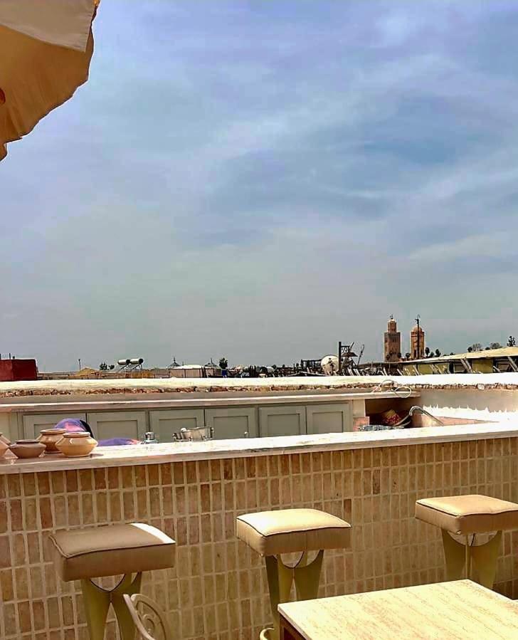 Le Singe Rose Bed & Breakfast Marrakesh Exterior photo