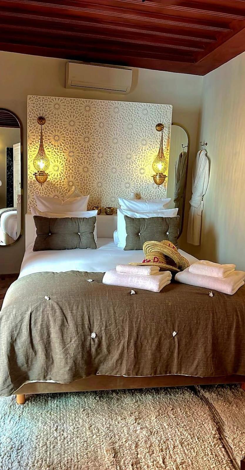 Le Singe Rose Bed & Breakfast Marrakesh Exterior photo