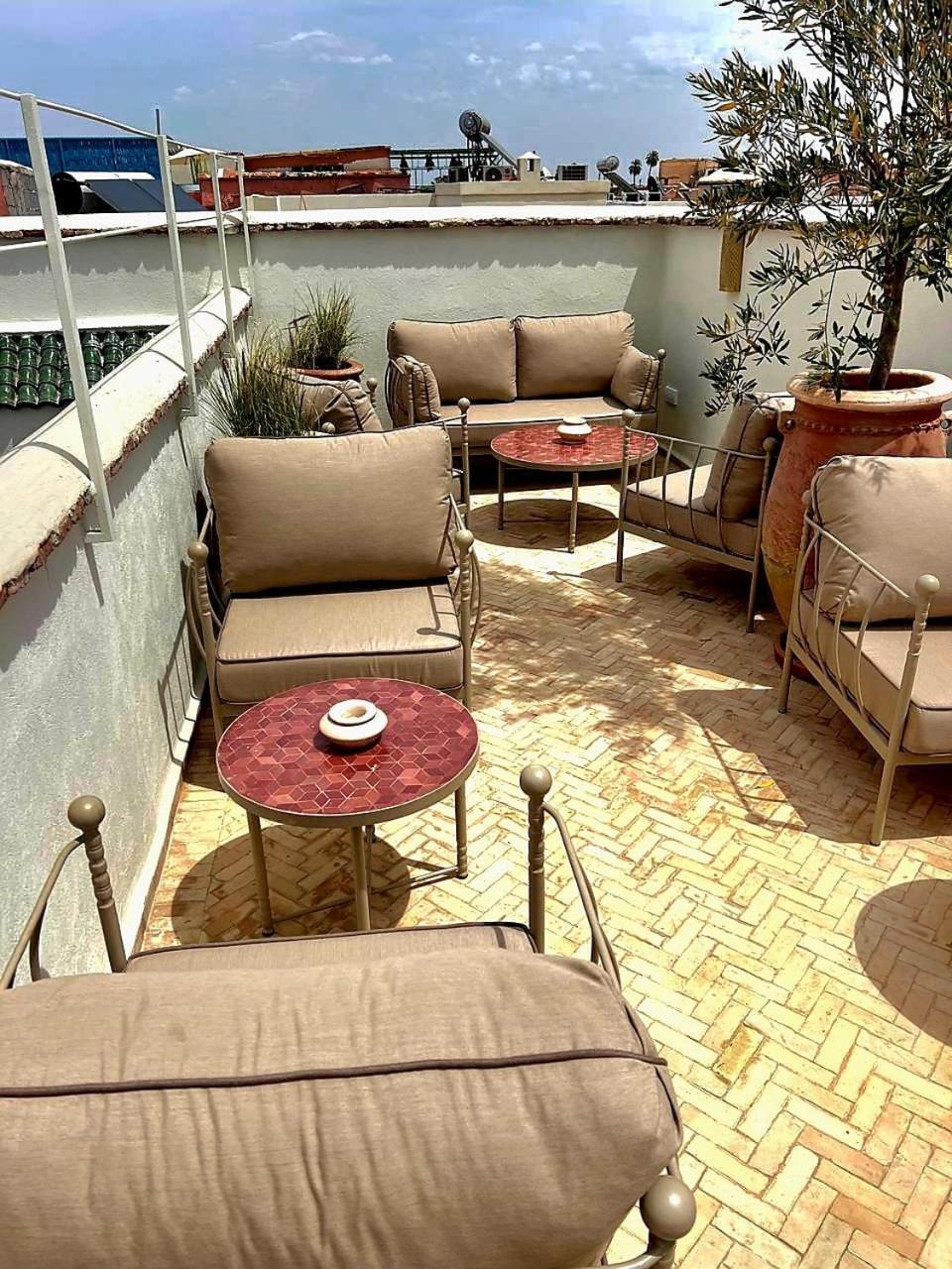 Le Singe Rose Bed & Breakfast Marrakesh Exterior photo
