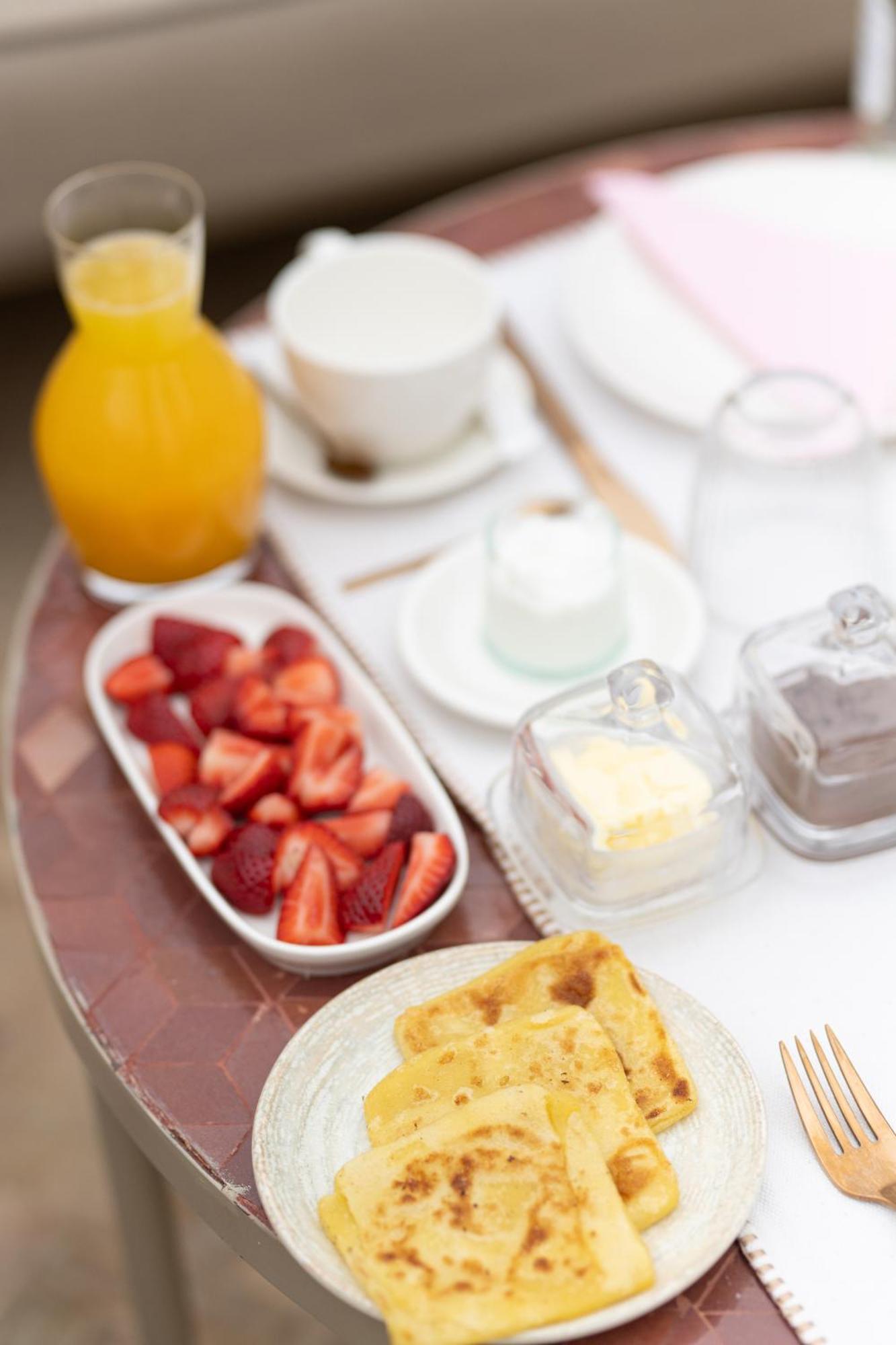 Le Singe Rose Bed & Breakfast Marrakesh Exterior photo